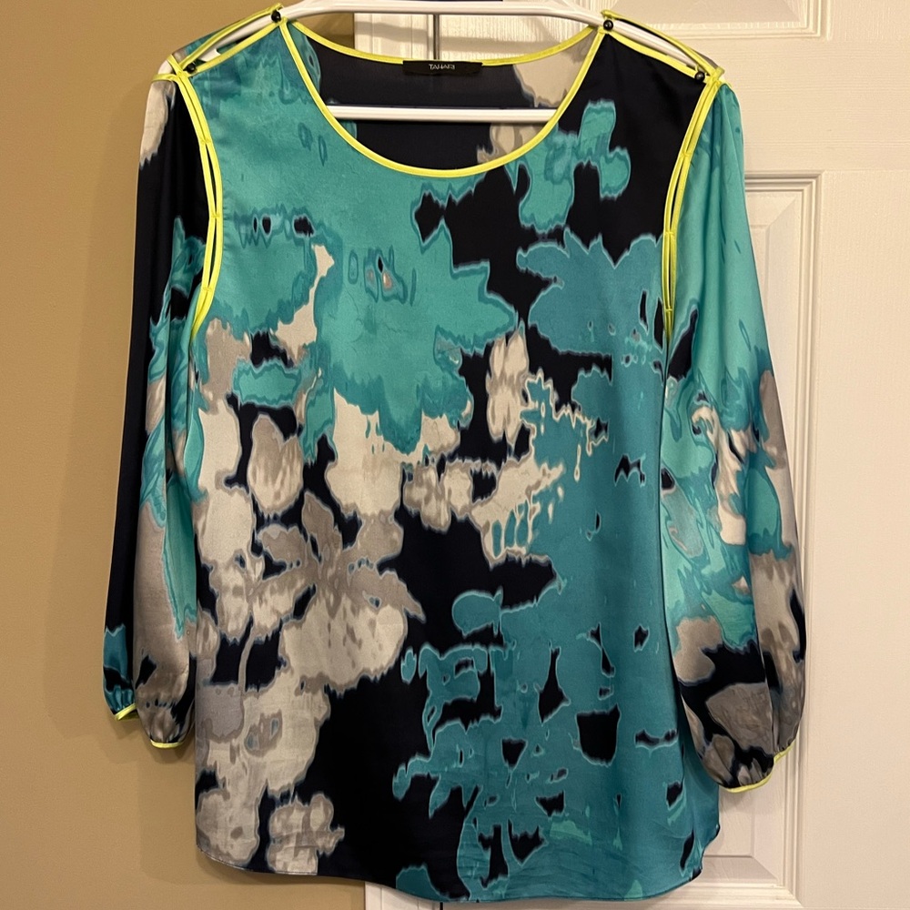 Tahari Women's Blouse in Teal, Black, and Yellow, Size M (size tag removed) EUC